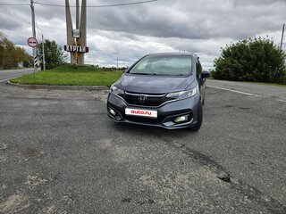 2018 Honda Fit III Рестайлинг, серый, 925000 рублей, вид 3