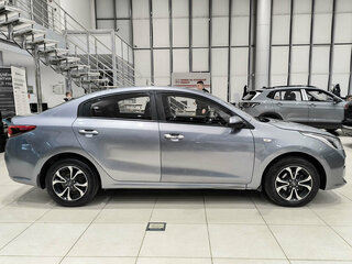 2017 Kia Rio IV, серый, 980000 рублей, вид 4