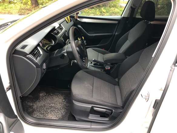 2014 Skoda Octavia III (A7), белый, 1500000 рублей - вид 6