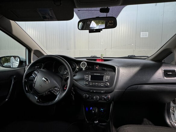 2013 Kia Ceed II, белый, 650000 рублей - вид 6