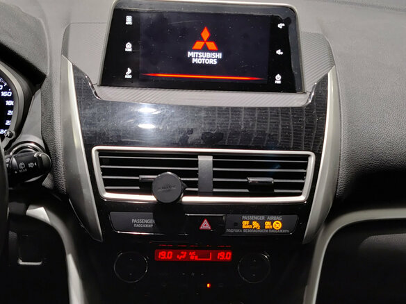 2019 Mitsubishi Eclipse Cross I, серебристый, 1797000 рублей - вид 14
