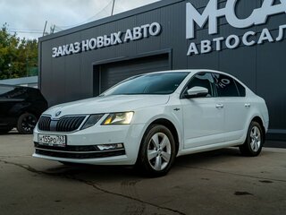 2019 Skoda Octavia III (A7) Рестайлинг, белый, 1890000 рублей, вид 1