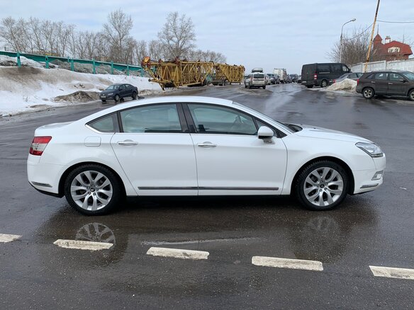 2011 Citroen C5 II, белый - вид 2