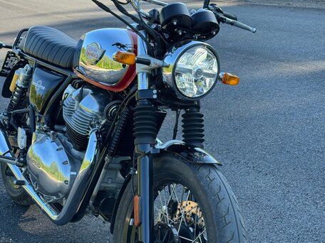 2025 Royal Enfield INT650, серебристый, 640000 рублей, вид 1