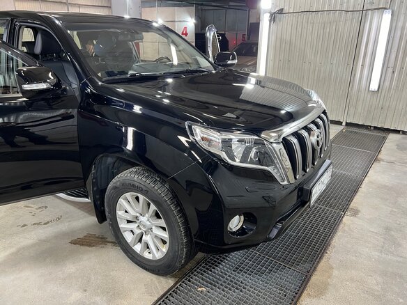 2014 Toyota Land Cruiser Prado 150 Series Рестайлинг 1, чёрный - вид 6