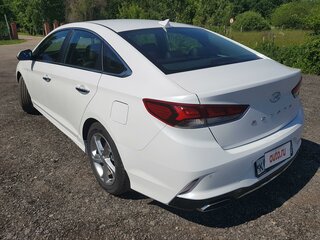 2017 Hyundai Sonata VII (LF) Рестайлинг, белый, 1250000 рублей, вид 4
