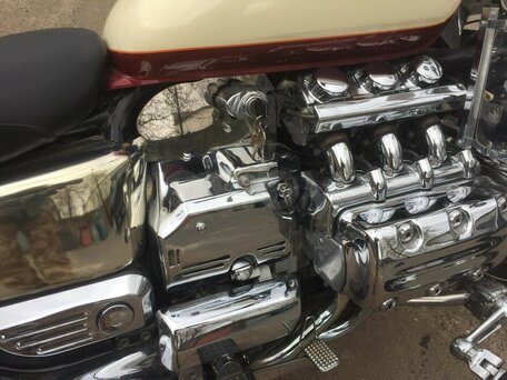1999 Honda Valkyrie 1500, пурпурный, 679154 рублей, вид 4