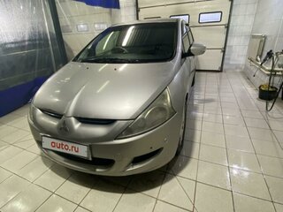 2003 Mitsubishi Grandis I, серебристый, 750000 рублей, вид 3