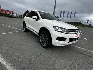2011 Volkswagen Touareg II, белый, 1950000 рублей, вид 3