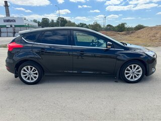 2017 Ford Focus III Рестайлинг, чёрный, 1390000 рублей, вид 5