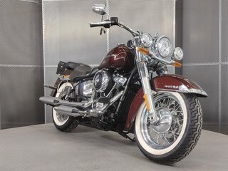 2018 Harley-Davidson Softail Deluxe, красный, 1559000 рублей, вид 2