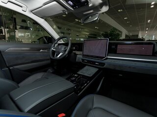 2026 Volkswagen Tavendor I Рестайлинг, чёрный, 6050000 рублей, вид 4