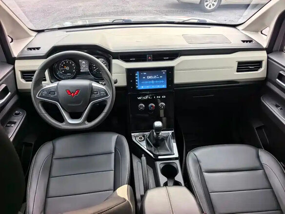2022 Wuling Journey, серый, 1099000 рублей - вид 15