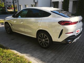 2023 BMW X6 40i III (G06) Рестайлинг, белый, 10000000 рублей, вид 4