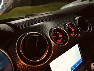 2020 Ford Mustang VI Рестайлинг, серебристый, 4200000 рублей, вид 3