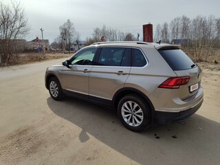 2021 Volkswagen Tiguan II Рестайлинг, золотистый, 2500000 рублей, вид 3