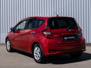 2018 Nissan Note e-Power II Рестайлинг, красный, 1299000 рублей, вид 2