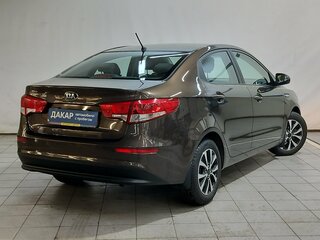 2015 Kia Rio III Рестайлинг, коричневый, 1140000 рублей, вид 4
