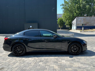2020 Maserati Ghibli S Q4 III Рестайлинг 2, чёрный, 5490000 рублей, вид 4