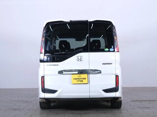 2015 Honda Stepwgn Spada V, белый, 1899000 рублей, вид 5