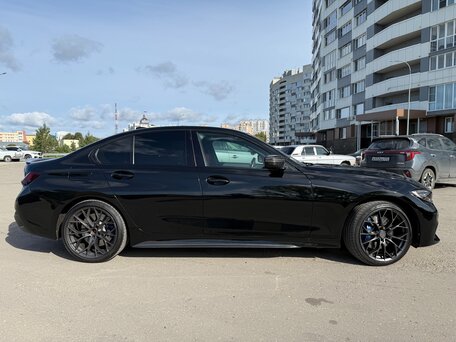 2019 BMW 3 серии 330i VII (G2x), чёрный, 3750000 рублей, вид 5