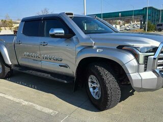 2022 Toyota Tundra CrewMax III, серый, 13500000 рублей, вид 5