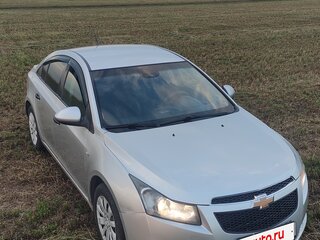 2010 Chevrolet Cruze I, серебристый, 540000 рублей, вид 3