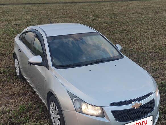 2010 Chevrolet Cruze I, серебристый, 540000 рублей - вид 2