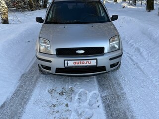 2005 Ford Fusion I, серебристый, 520000 рублей, вид 2