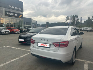 2017 Lada (ВАЗ) Vesta I, белый, 585000 рублей, вид 3