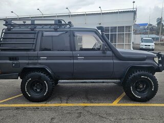 1995 Toyota Land Cruiser Prado 70 Series, чёрный, 2100000 рублей, вид 2