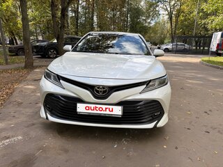 2020 Toyota Camry VIII (XV70), белый, 2250000 рублей, вид 1