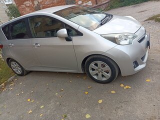 2012 Toyota Ractis II, серебристый, 1220000 рублей, вид 1