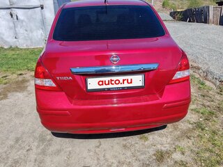 2010 Nissan Tiida I Рестайлинг, красный, 700000 рублей, вид 3