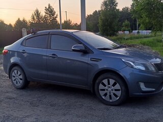 2013 Kia Rio 5-speed III, голубой, 750000 рублей, вид 4