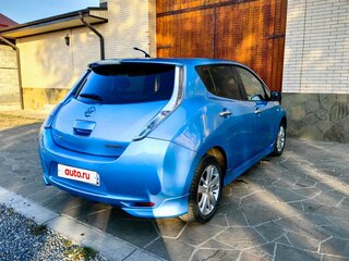 2011 Nissan Leaf (EM61) I (ZE0/AZE0), голубой, 650000 рублей, вид 4