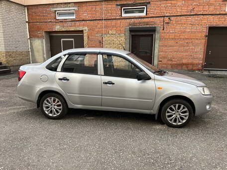 2013 Lada (ВАЗ) Granta I, серебристый, 350000 рублей, вид 5