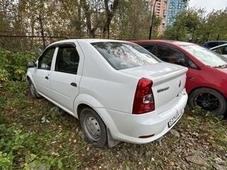 2015 Renault Logan I Рестайлинг, белый, 500000 рублей, вид 2