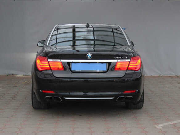 2011 BMW 7 серии Long 760Li V (F01/F02/F04), чёрный, 2600000 рублей - вид 5
