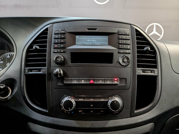 2019 Mercedes-Benz Vito 114 CDI L2 III (W447), чёрный, 3800000 рублей - вид 17