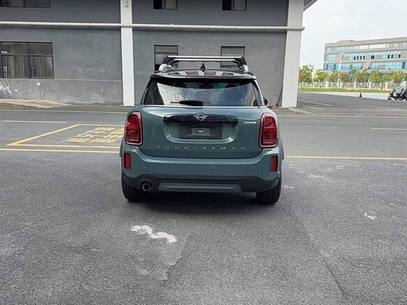 2022 Mini Countryman Cooper II Рестайлинг, зелёный - вид 6