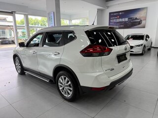 2023 Nissan X-Trail III Рестайлинг, белый, 1880000 рублей, вид 4