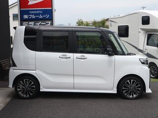 2025 Daihatsu Tanto IV Рестайлинг, белый, 875000 рублей, вид 3