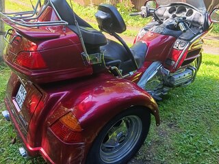 2001 Honda GL 1800 Gold Wing, красный, 1500000 рублей, вид 3