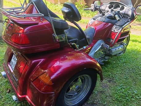 2001 Honda GL 1800 Gold Wing, красный, 1500000 рублей, вид 3