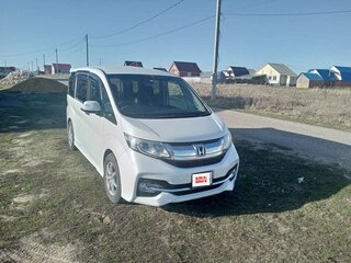 2015 Honda Stepwgn Spada V, белый, 1800000 рублей, вид 1