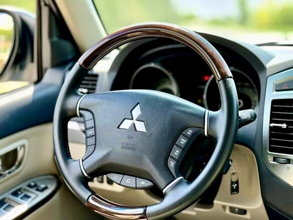 2019 Mitsubishi Pajero IV Рестайлинг 2, белый - вид 18