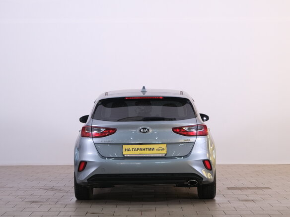 2018 Kia Ceed III, серебристый, 1549000 рублей - вид 4