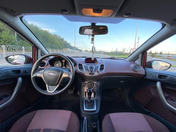 2009 Ford Fiesta Mk6, красный, 850000 рублей - вид 8