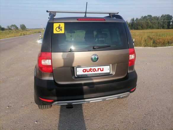 2012 Skoda Yeti I, коричневый, 1000000 рублей - вид 6